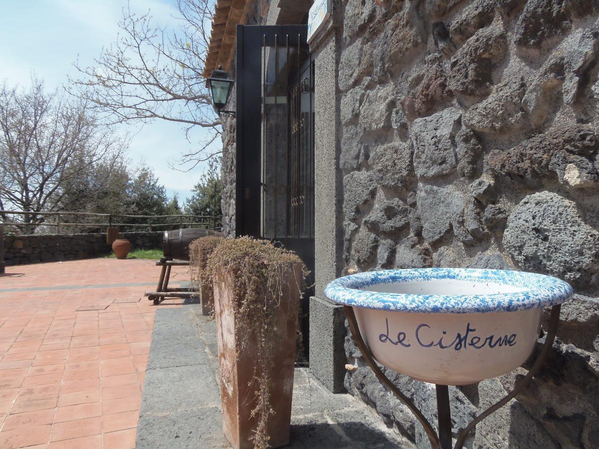 Le Cisterne Dell'Etna Hotel Calcerana-Marina Bagian luar foto