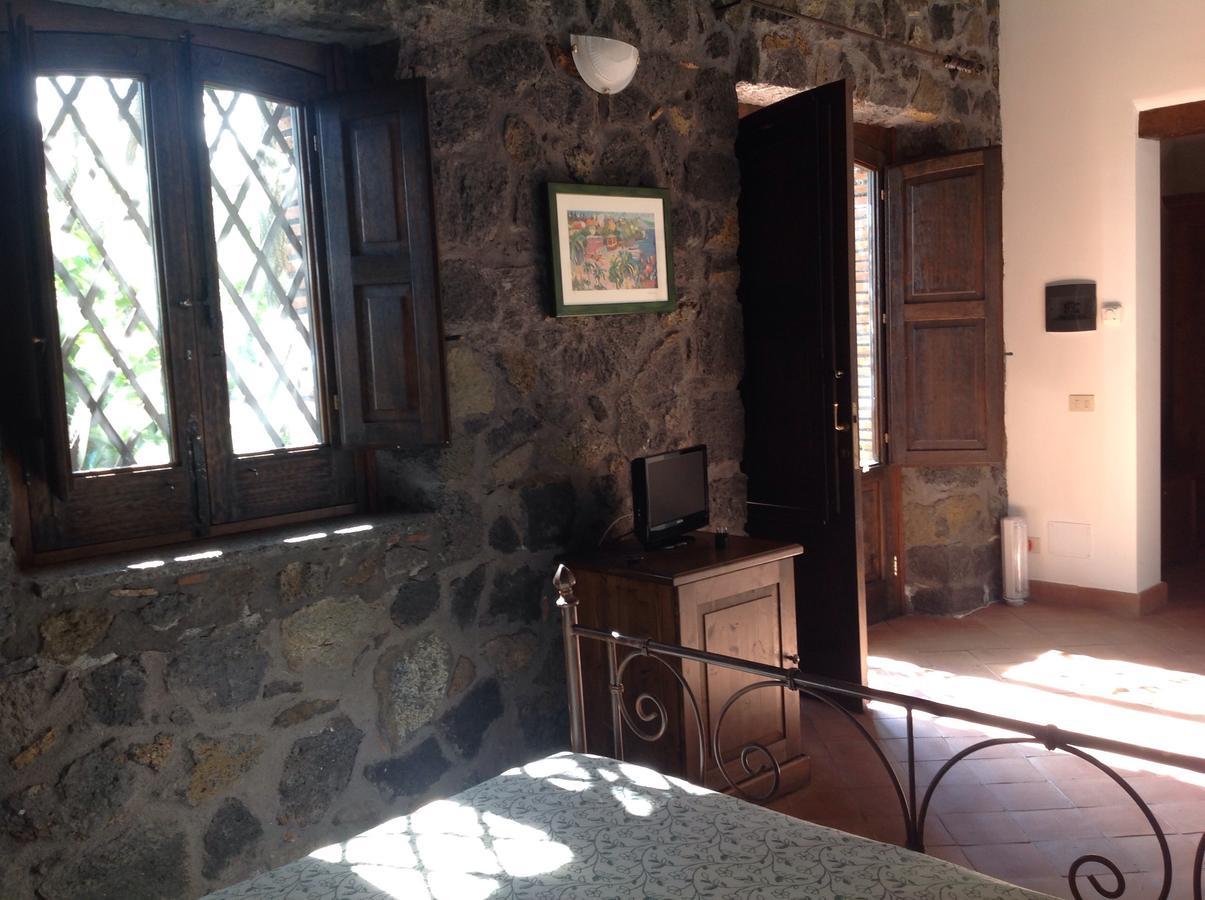 Le Cisterne Dell'Etna Hotel Calcerana-Marina Bagian luar foto