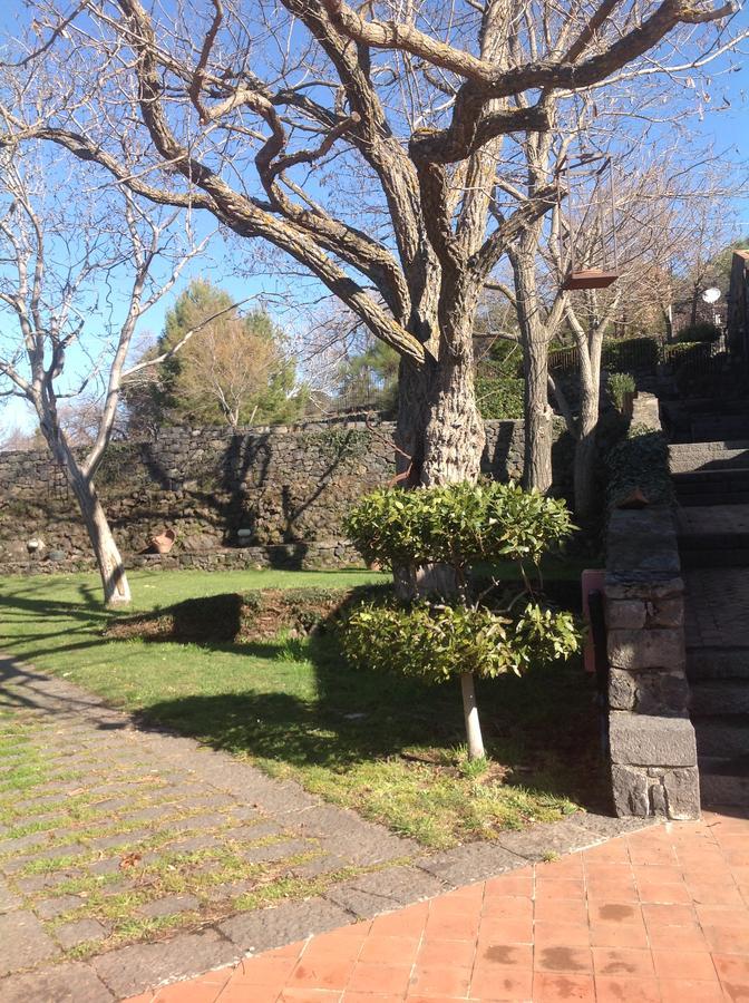Le Cisterne Dell'Etna Hotel Calcerana-Marina Bagian luar foto