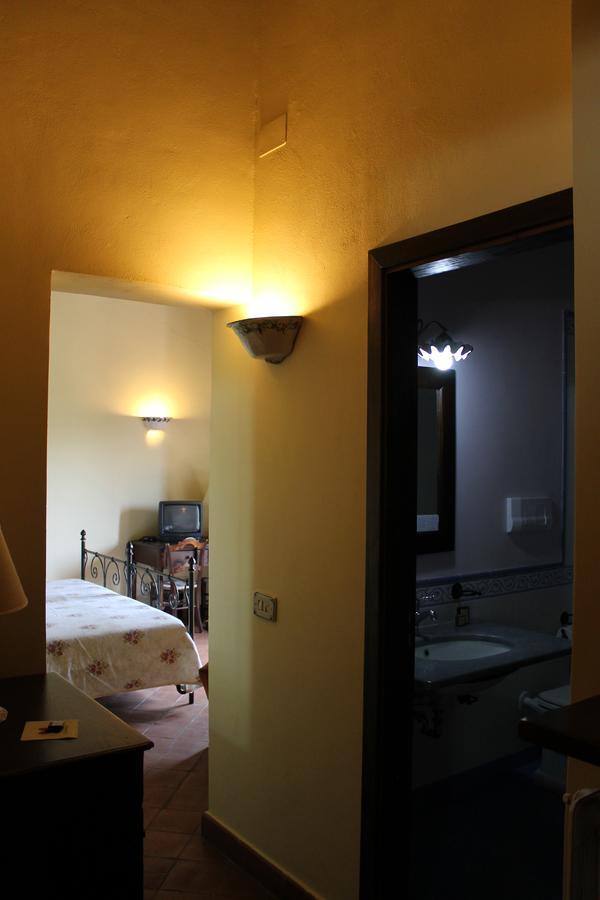 Le Cisterne Dell'Etna Hotel Calcerana-Marina Bagian luar foto